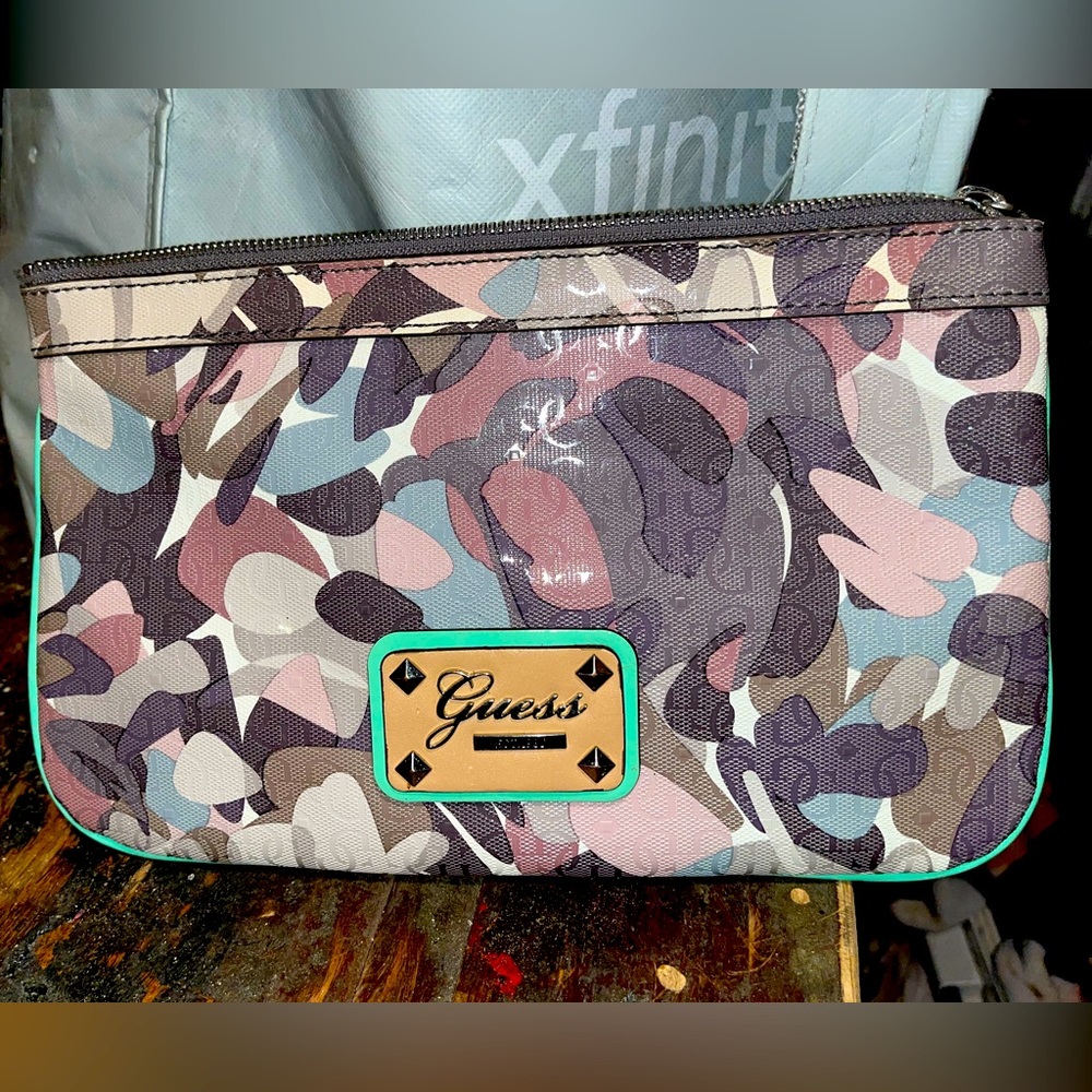New Guess Wristlet/Clutch